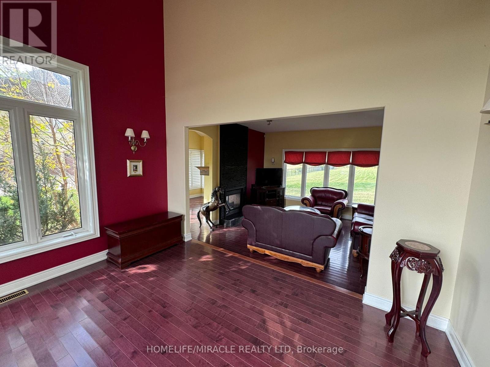 11257 Niagara Parkway, Niagara Falls, Ontario  L2E 6S6 - Photo 5 - X12443840