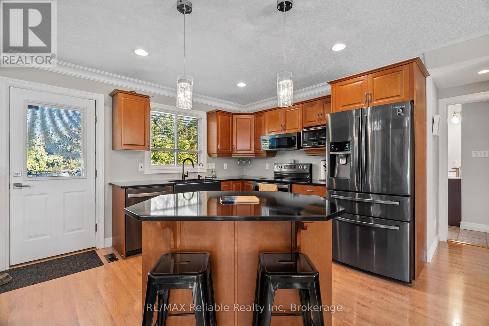 17 Harbour Court, Bluewater, Ontario  N0M 1G0 - Photo 16 - X12439193