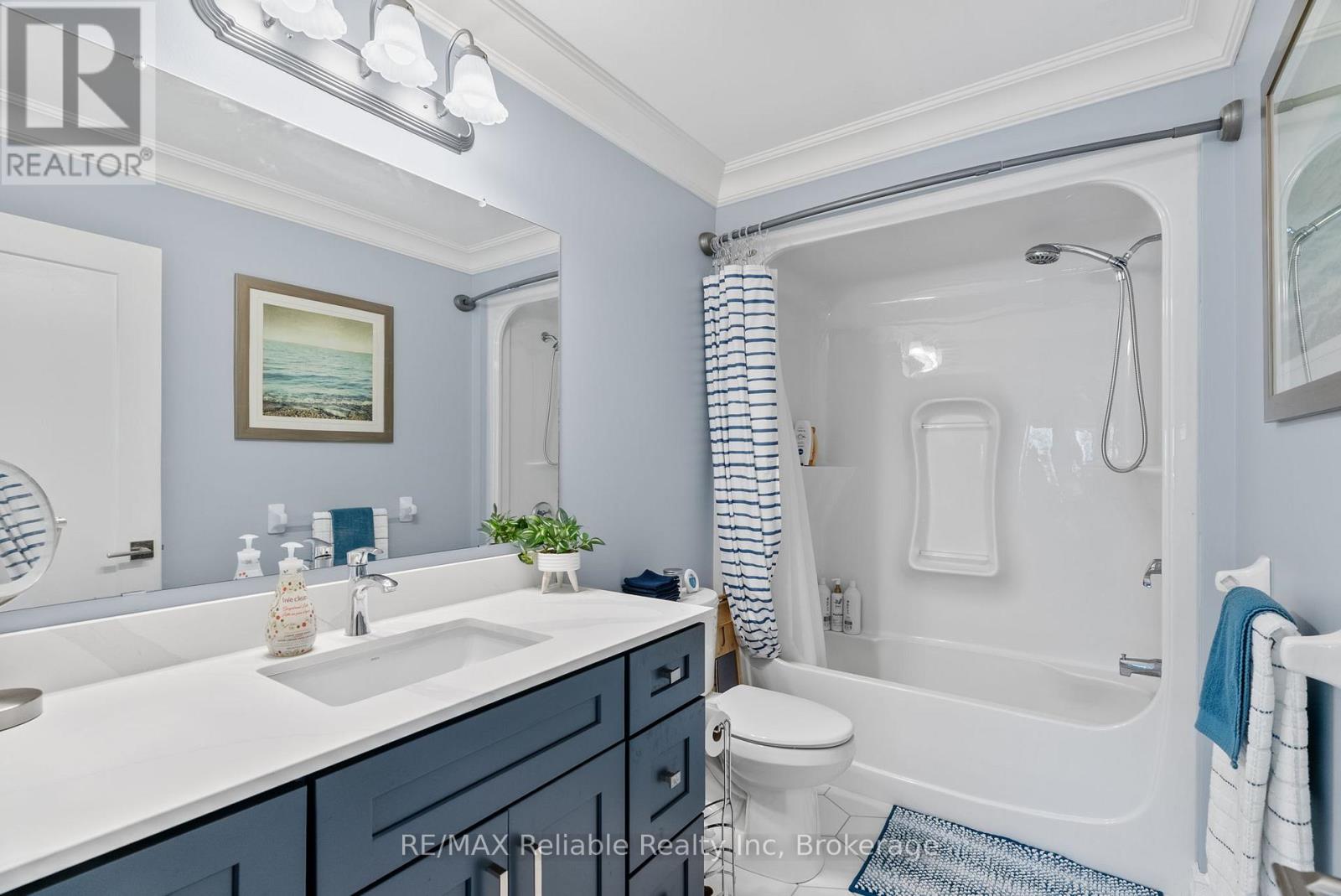 17 Harbour Court, Bluewater, Ontario  N0M 1G0 - Photo 30 - X12439193