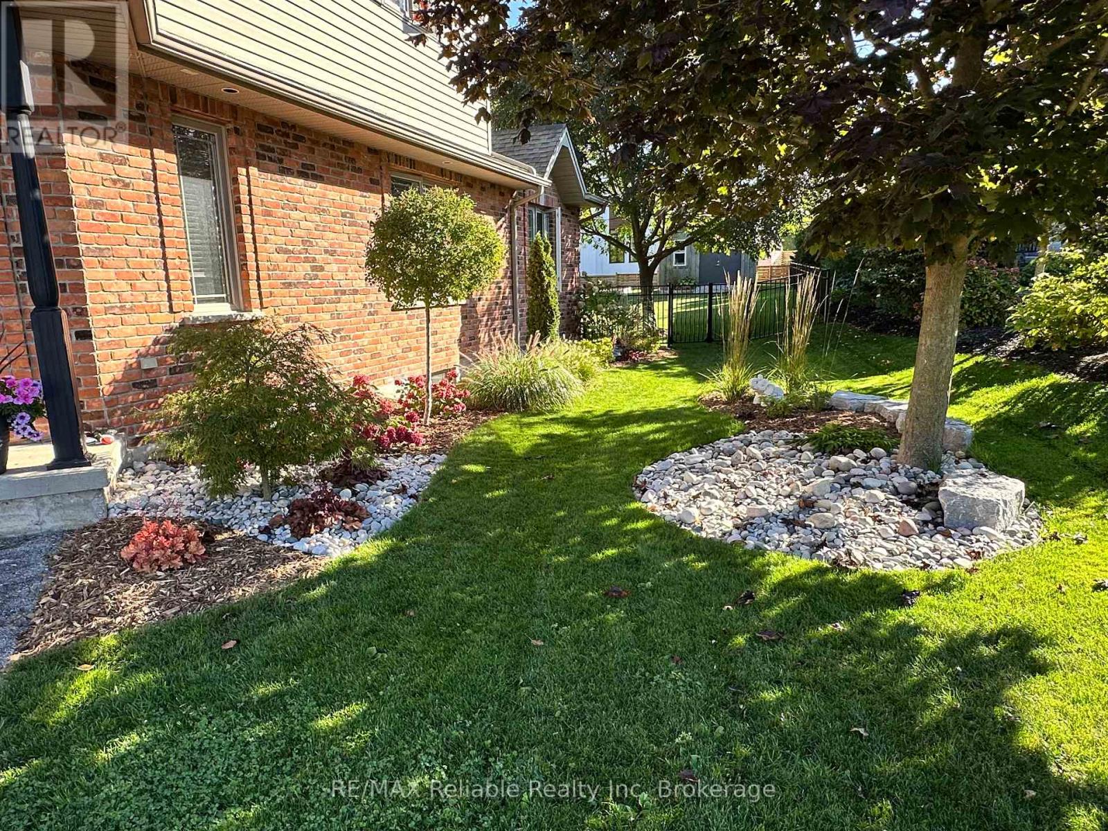 17 Harbour Court, Bluewater, Ontario  N0M 1G0 - Photo 45 - X12439193