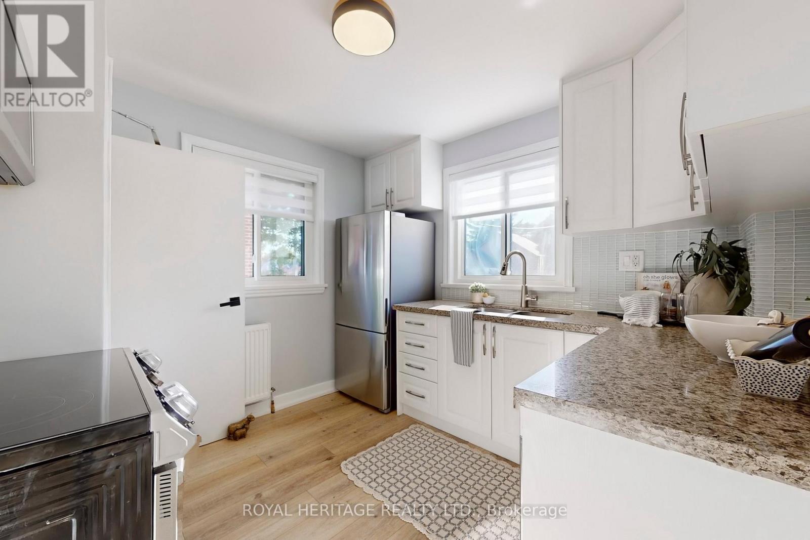 233 Palace Street, Whitby (Downtown Whitby), Ontario  L1N 5G1 - Photo 13 - E12444879
