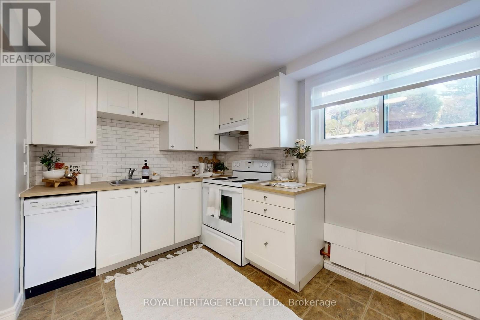 233 Palace Street, Whitby (Downtown Whitby), Ontario  L1N 5G1 - Photo 31 - E12444879