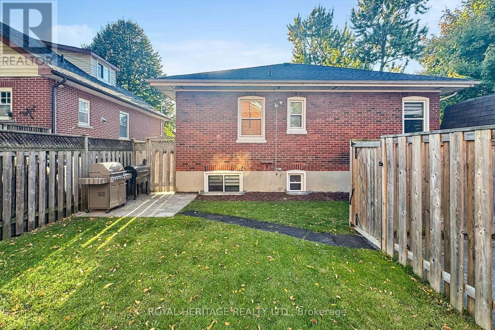 233 Palace Street, Whitby (Downtown Whitby), Ontario  L1N 5G1 - Photo 43 - E12444879