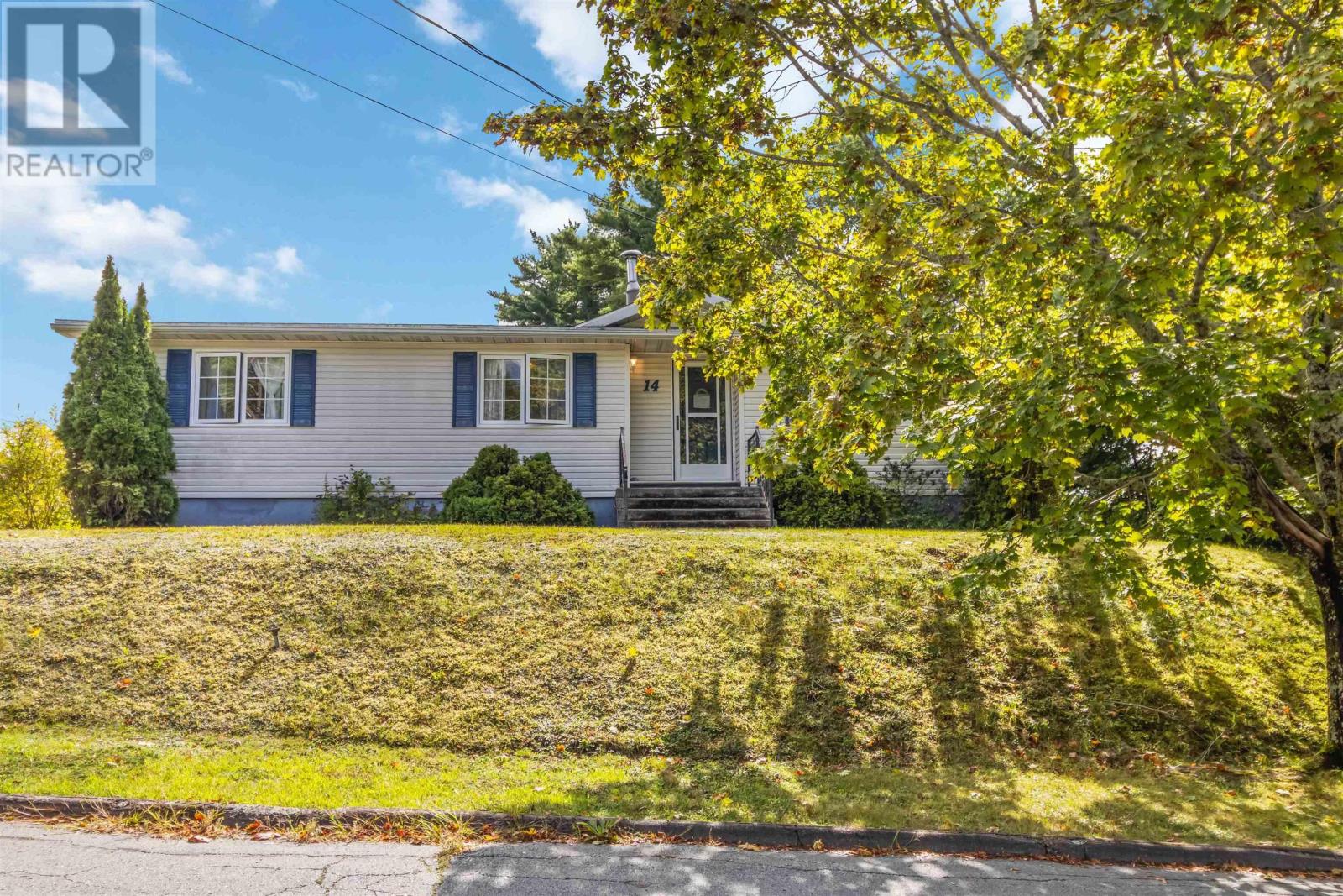 14 Bennett Avenue, Bridgewater, Nova Scotia  B4V 3A9 - Photo 3 - 202523245