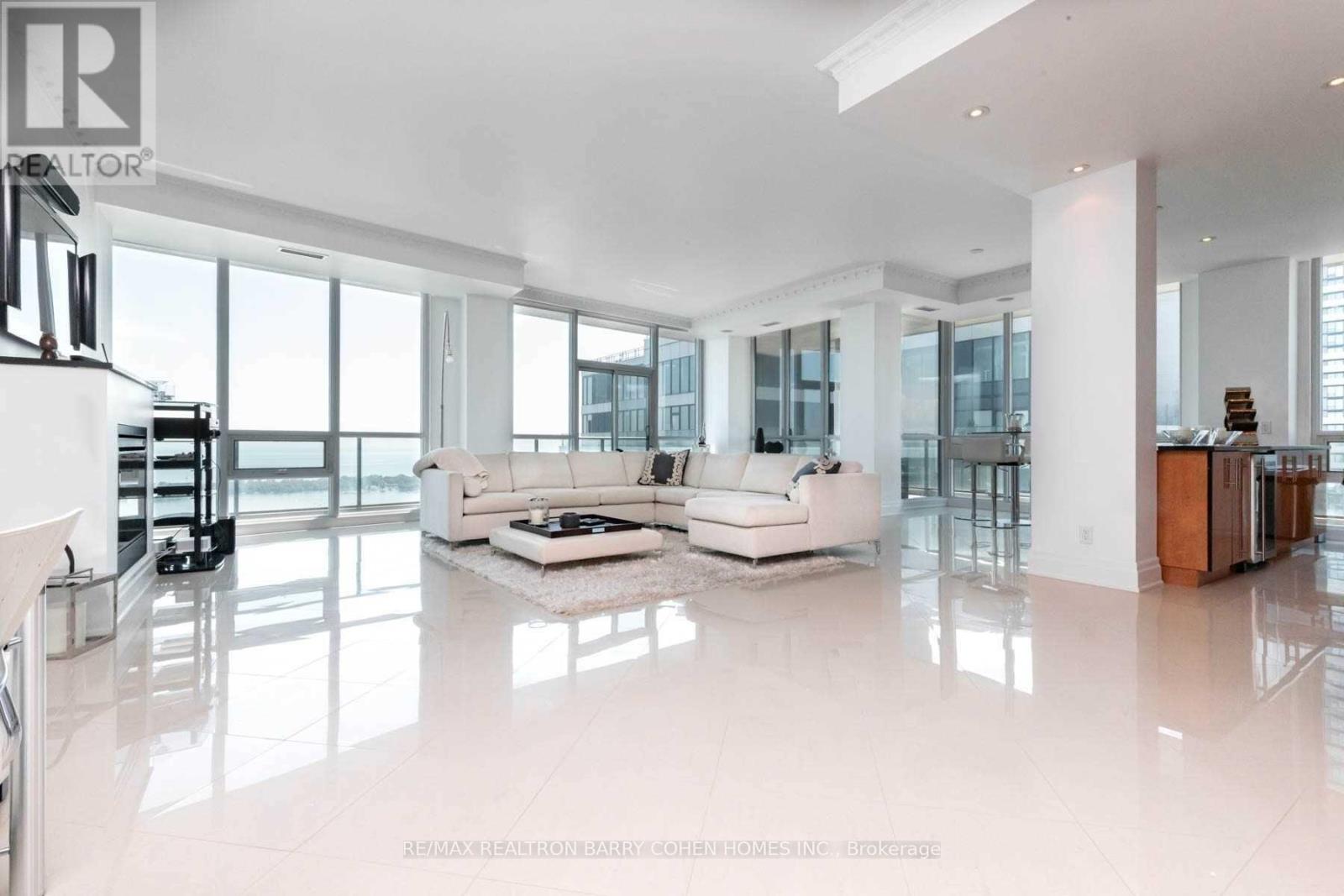 5101 - 16 Harbour Street, Toronto, Ontario  M5J 2Z7 - Photo 8 - C12435978