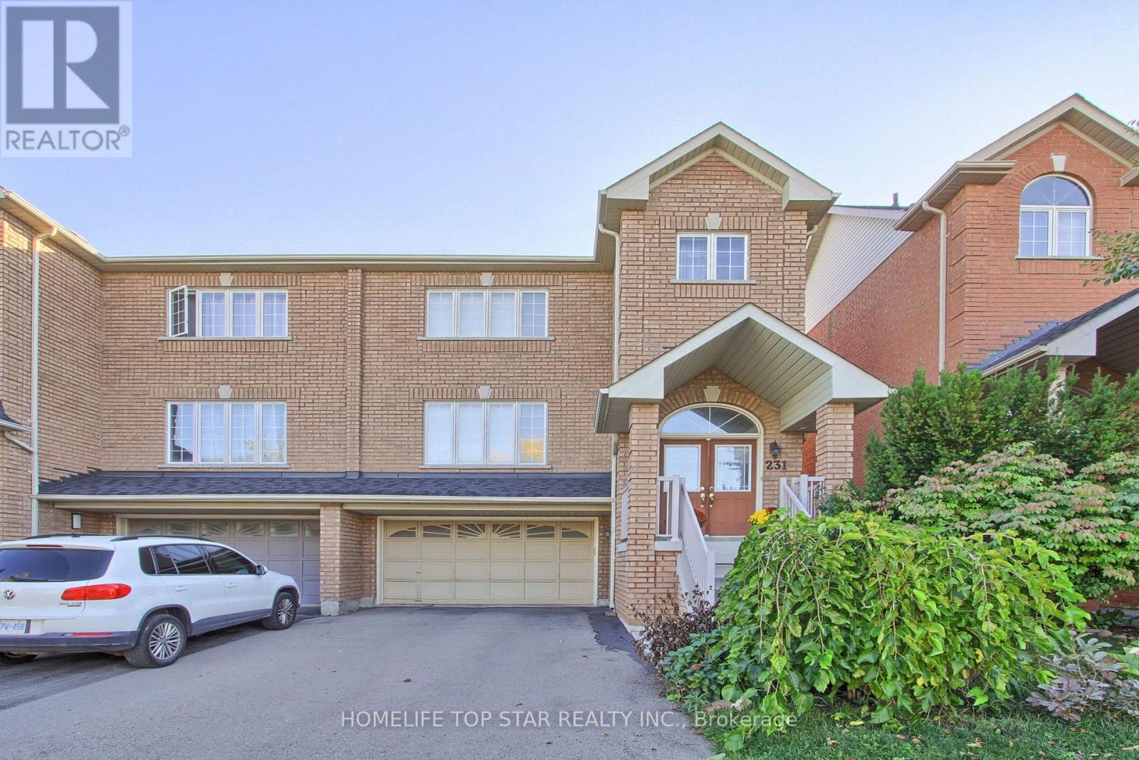 231 KNAPTON DRIVE, Newmarket, Ontario