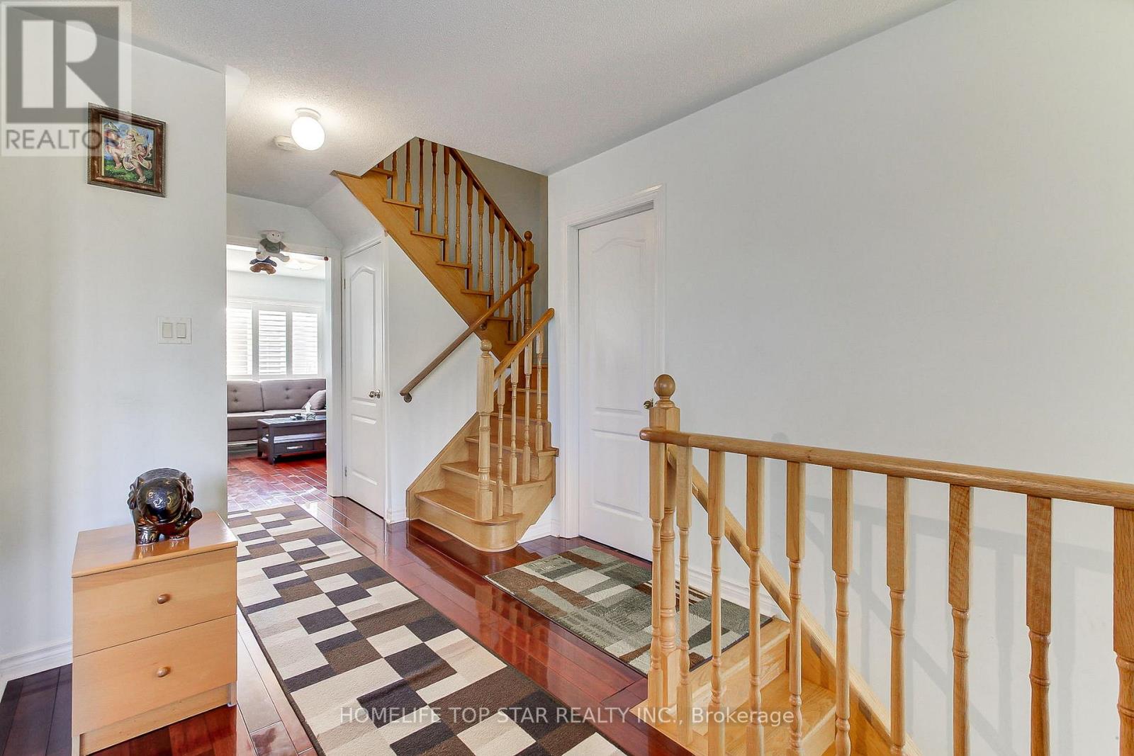 231 Knapton Drive, Newmarket, Ontario  L3X 3B6 - Photo 10 - N12444884