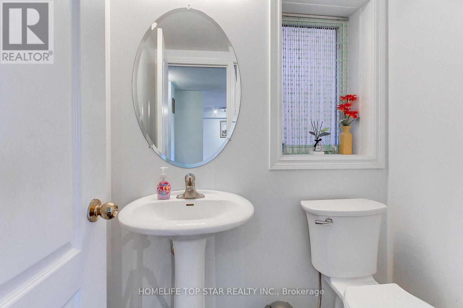 231 Knapton Drive, Newmarket, Ontario  L3X 3B6 - Photo 21 - N12444884