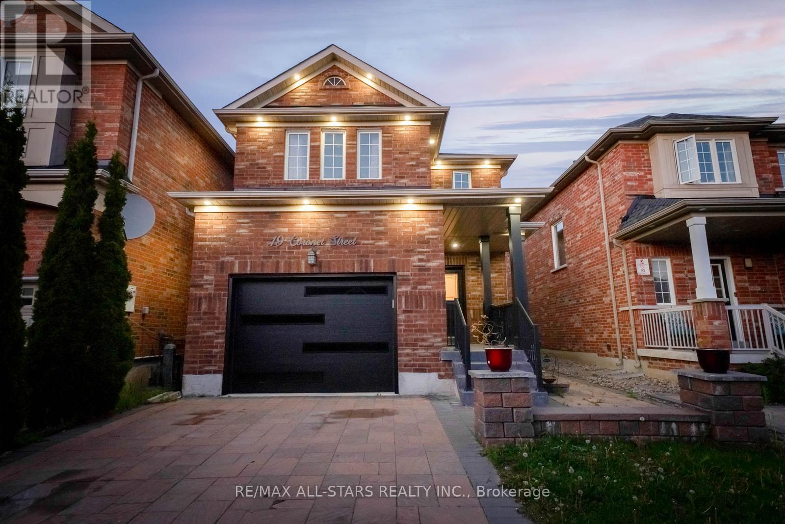 19 Coronet Street, Whitchurch-Stouffville (Stouffville), Ontario  L4A 0X8 - Photo 24 - N12444891