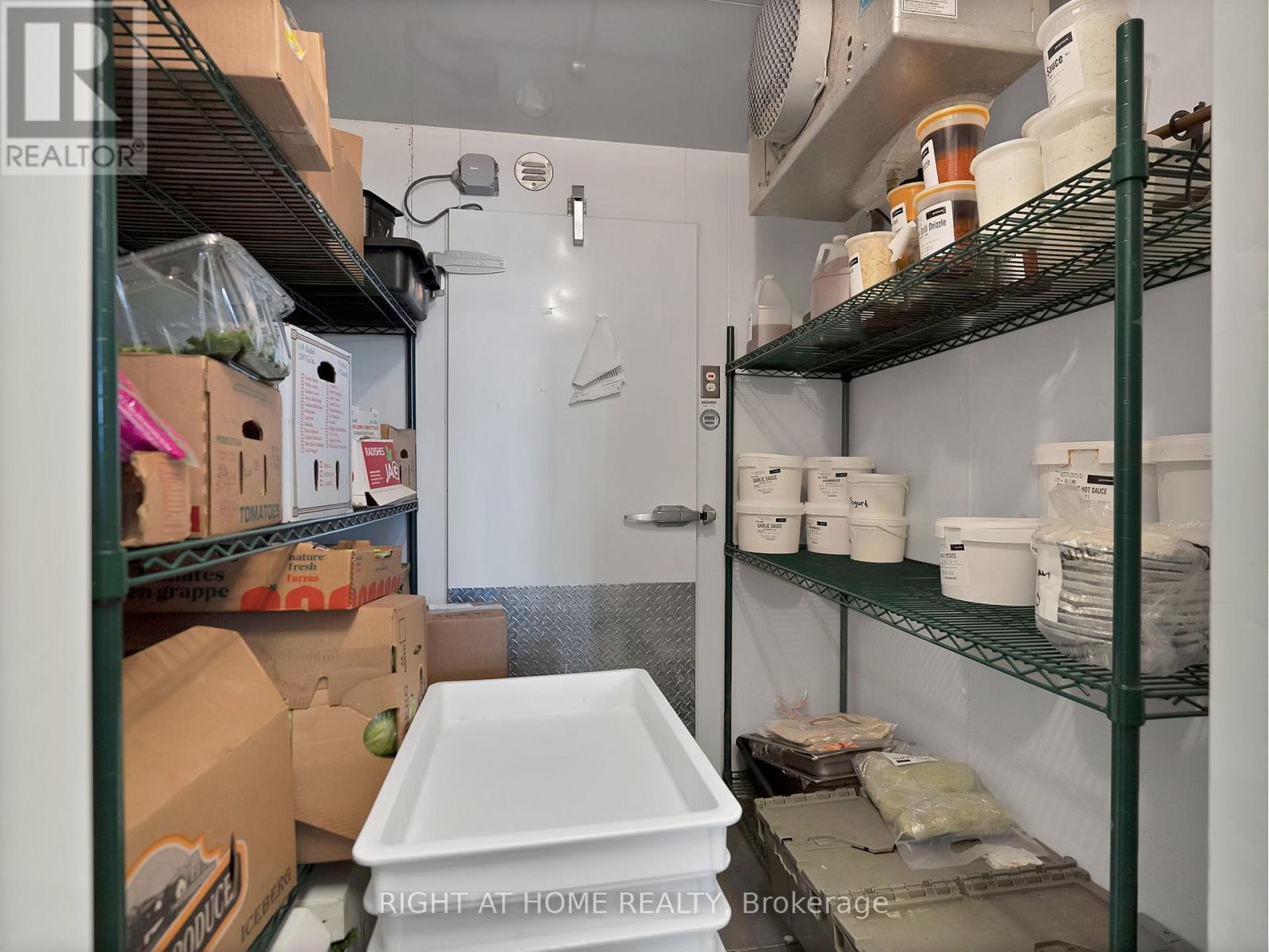 104 - 7777 Weston Road, Vaughan (Vaughan Corporate Centre), Ontario  L4L 0G9 - Photo 10 - N12444895