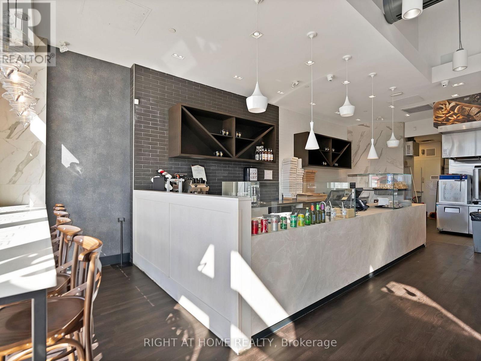 104 - 7777 Weston Road, Vaughan (Vaughan Corporate Centre), Ontario  L4L 0G9 - Photo 2 - N12444895