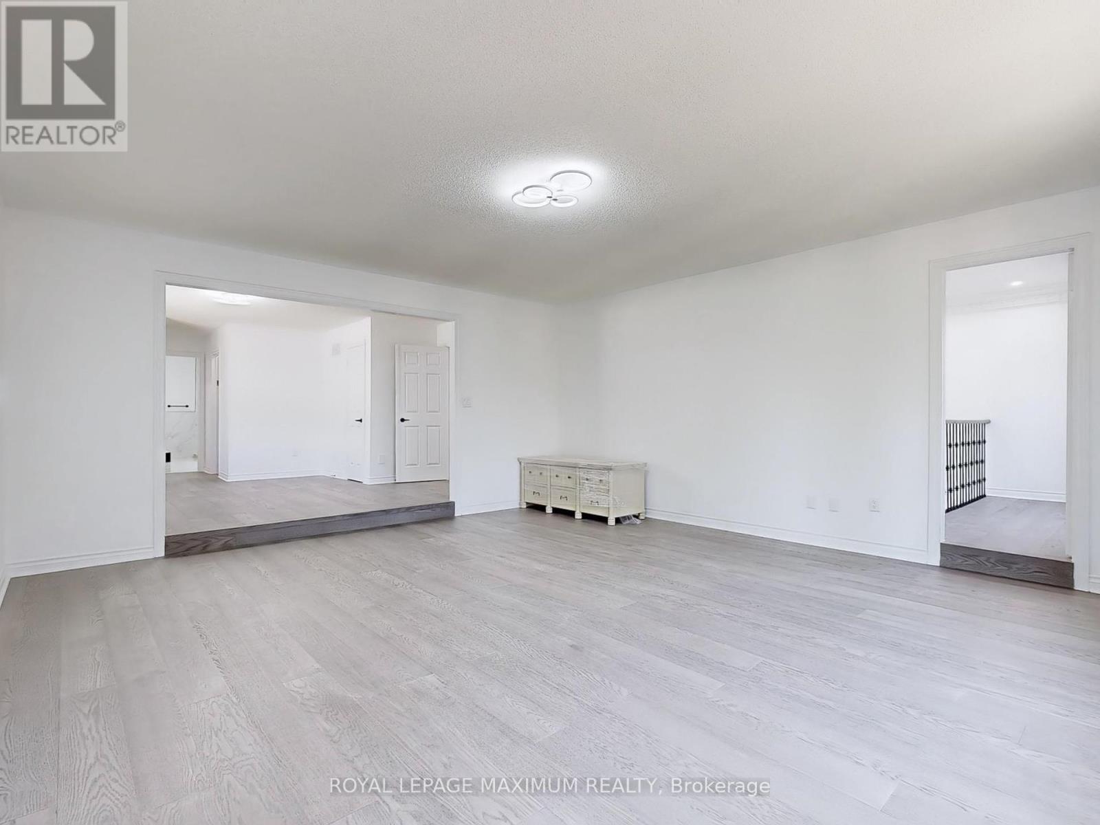 22 A Waltham Crescent, Richmond Hill, Ontario  L4B 1Z2 - Photo 20 - N12444896