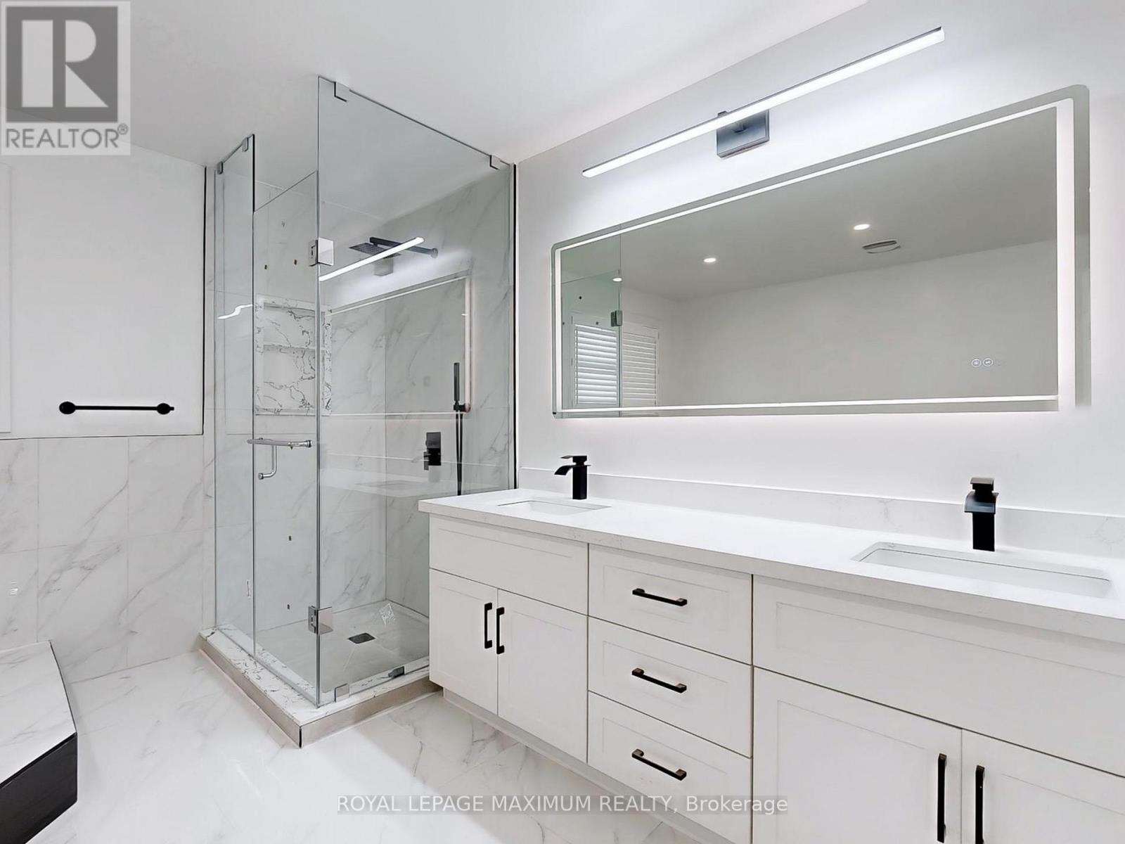 22 A Waltham Crescent, Richmond Hill, Ontario  L4B 1Z2 - Photo 26 - N12444896