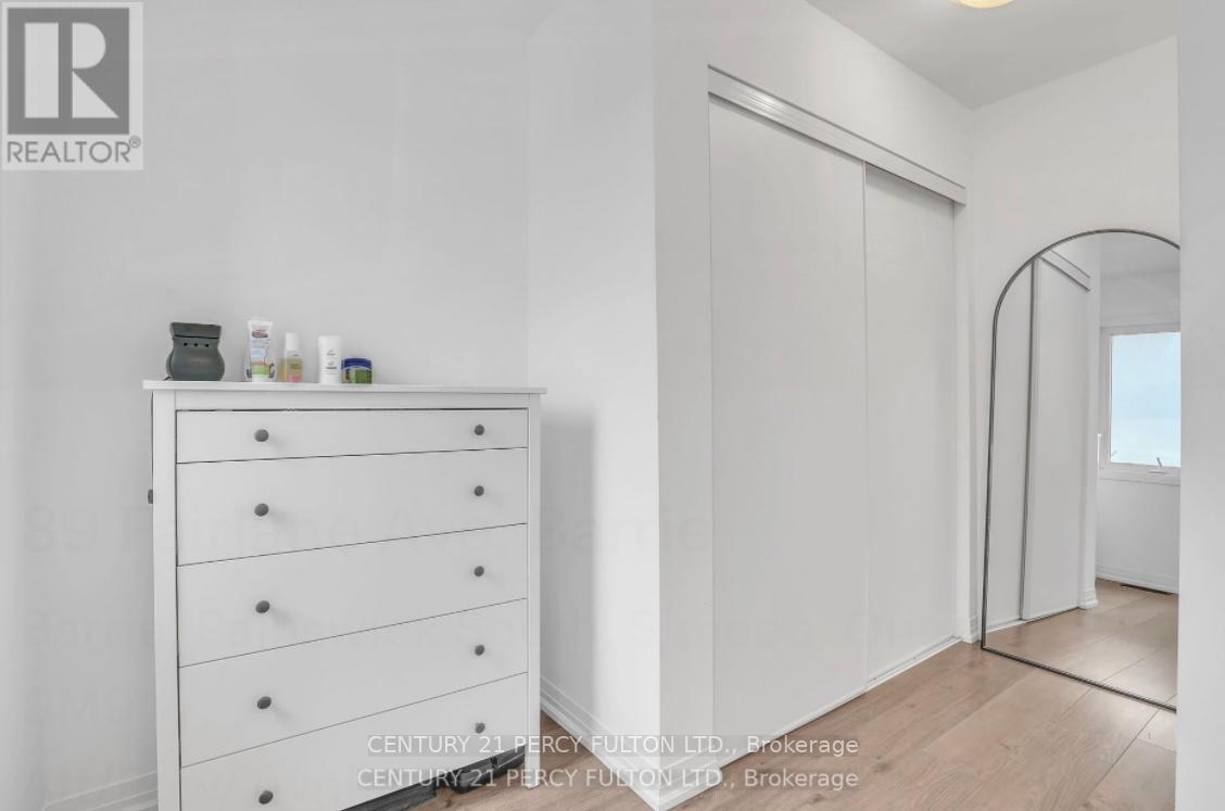 89 Fairlane Avenue, Barrie, Ontario  L9L 0M9 - Photo 13 - S12443882