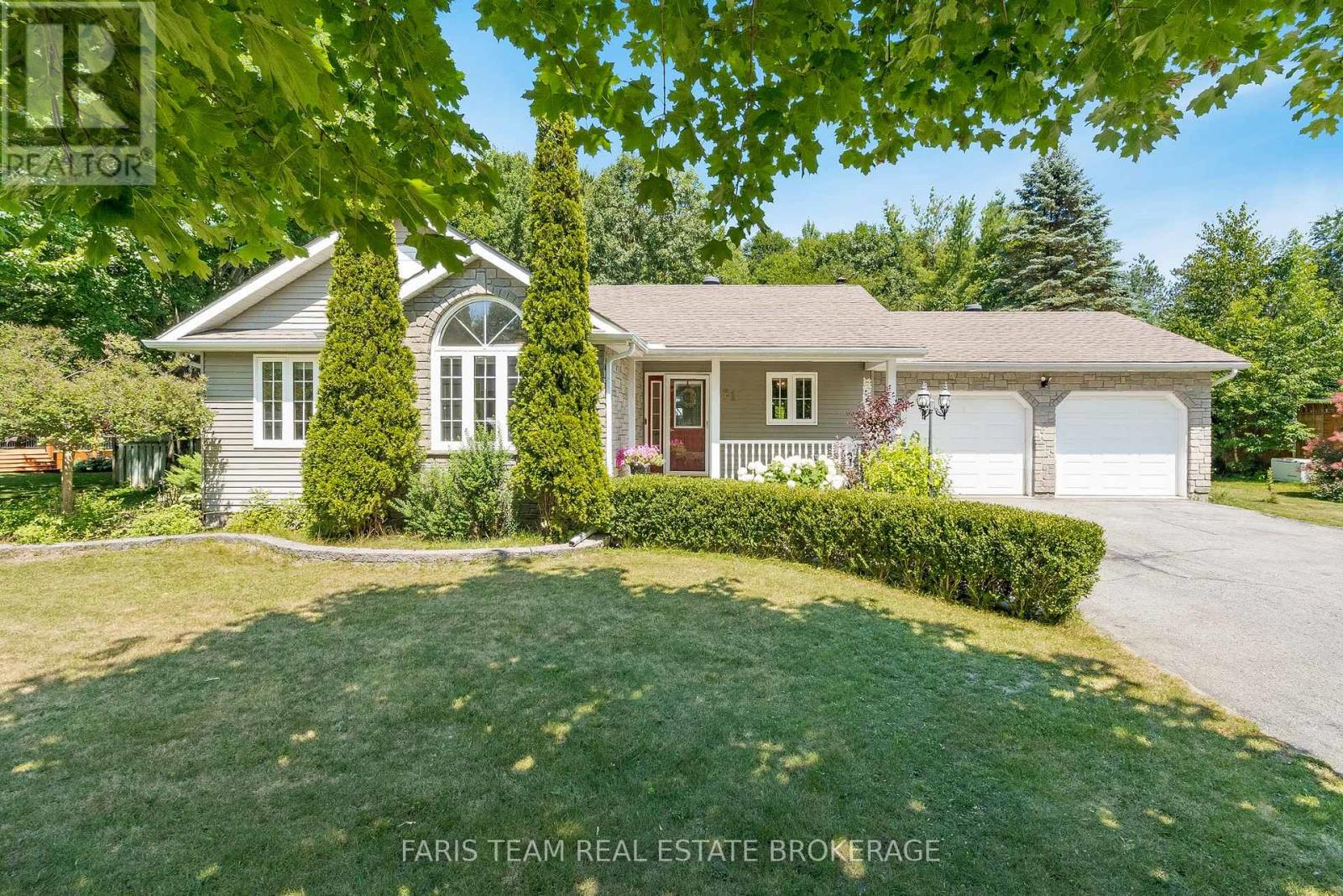 21 Maryjane Road, Tiny (Wyevale), Ontario  L0L 2T0 - Photo 1 - S12444882