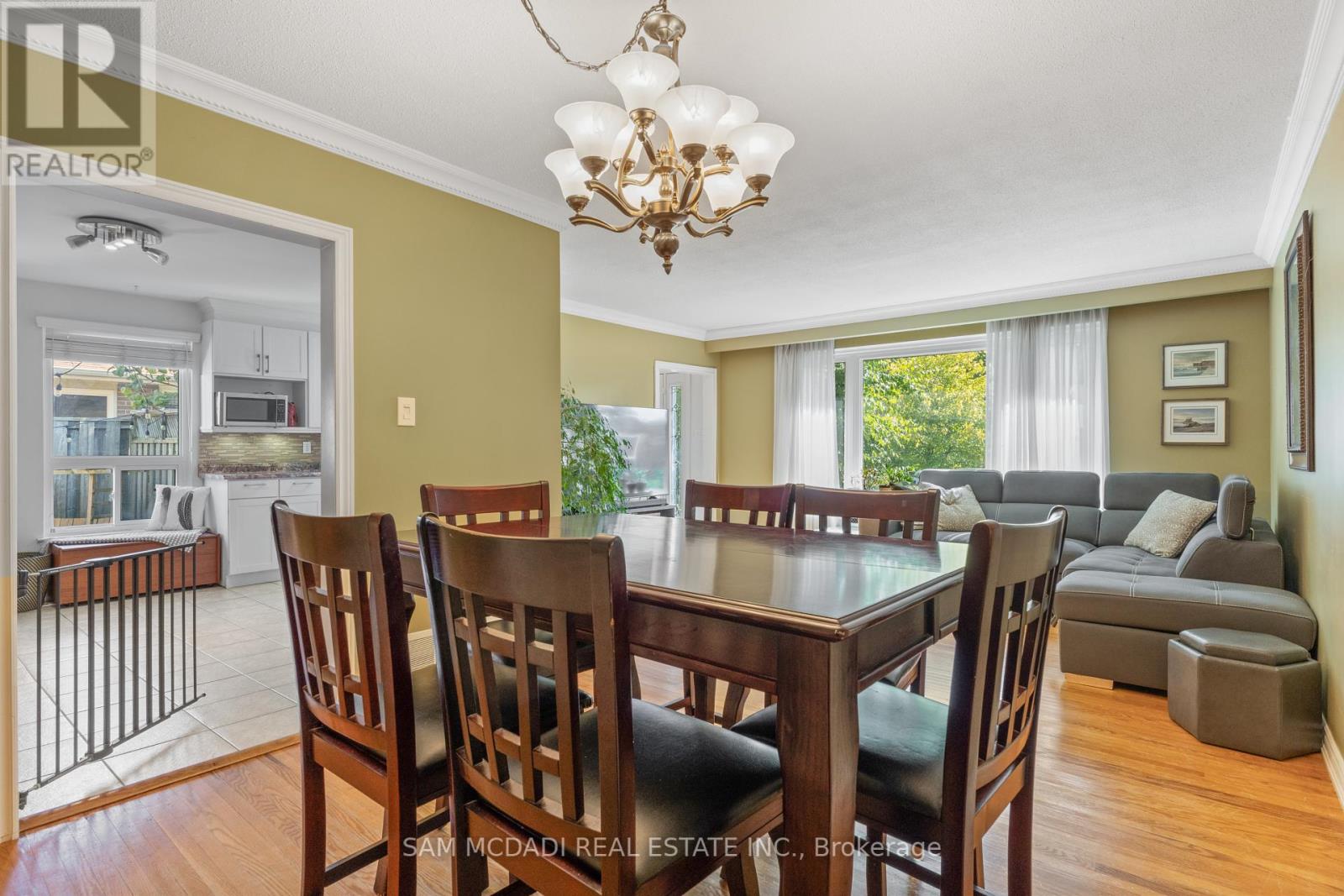 77 Lockton Crescent, Brampton (Brampton East), Ontario  L6W 1C2 - Photo 10 - W12444881