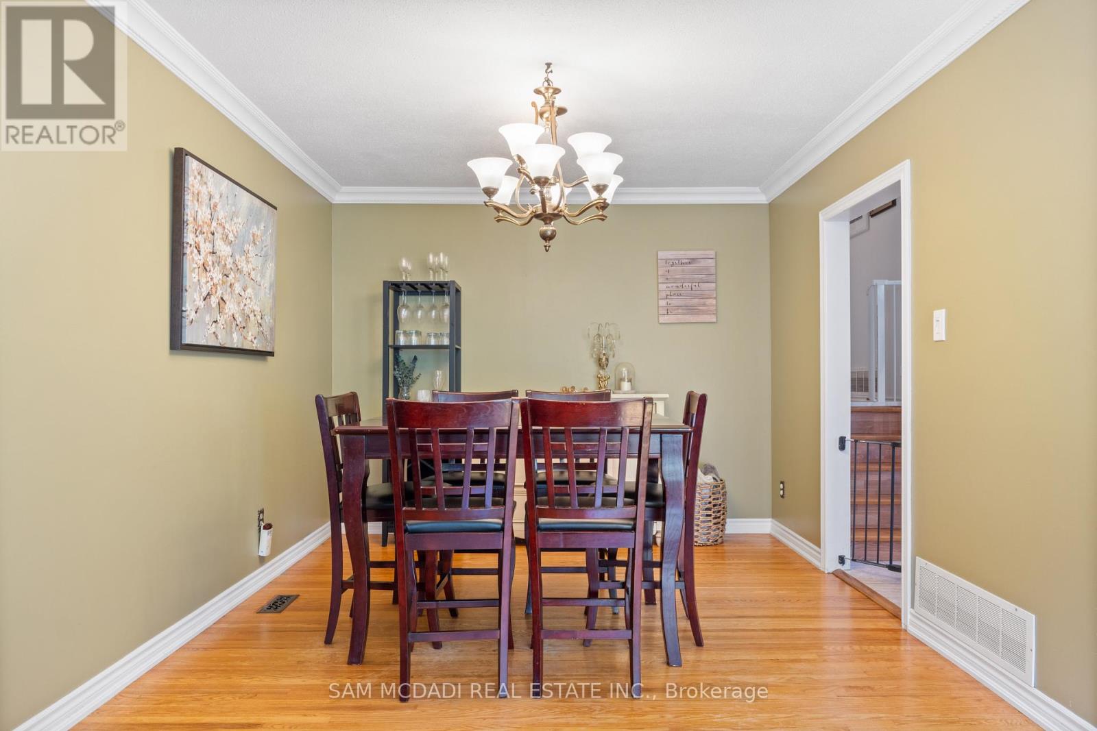 77 Lockton Crescent, Brampton (Brampton East), Ontario  L6W 1C2 - Photo 11 - W12444881