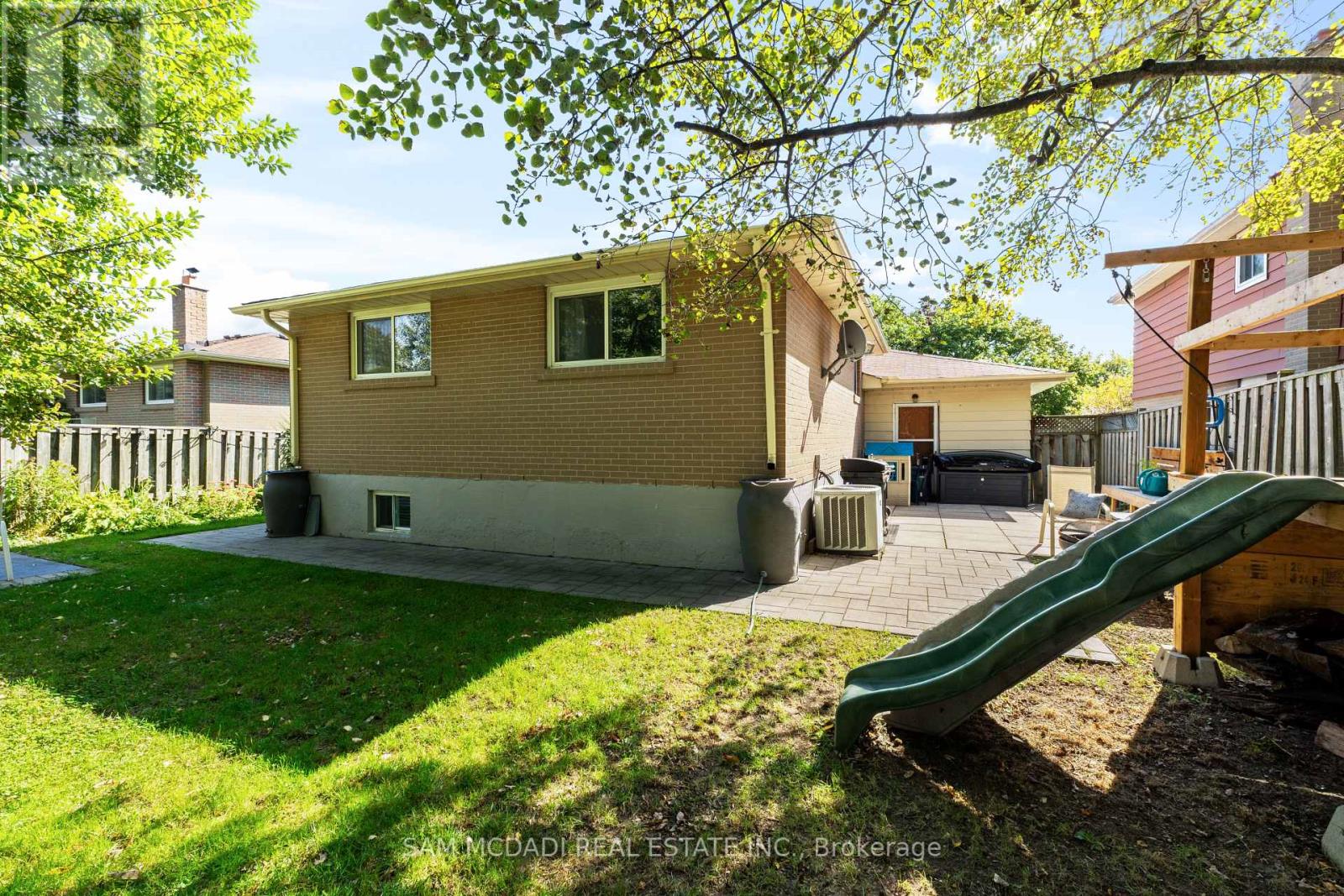 77 Lockton Crescent, Brampton (Brampton East), Ontario  L6W 1C2 - Photo 35 - W12444881