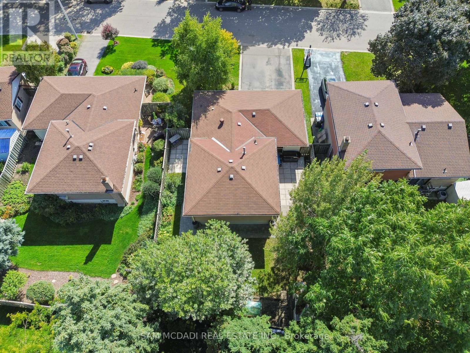 77 Lockton Crescent, Brampton (Brampton East), Ontario  L6W 1C2 - Photo 40 - W12444881