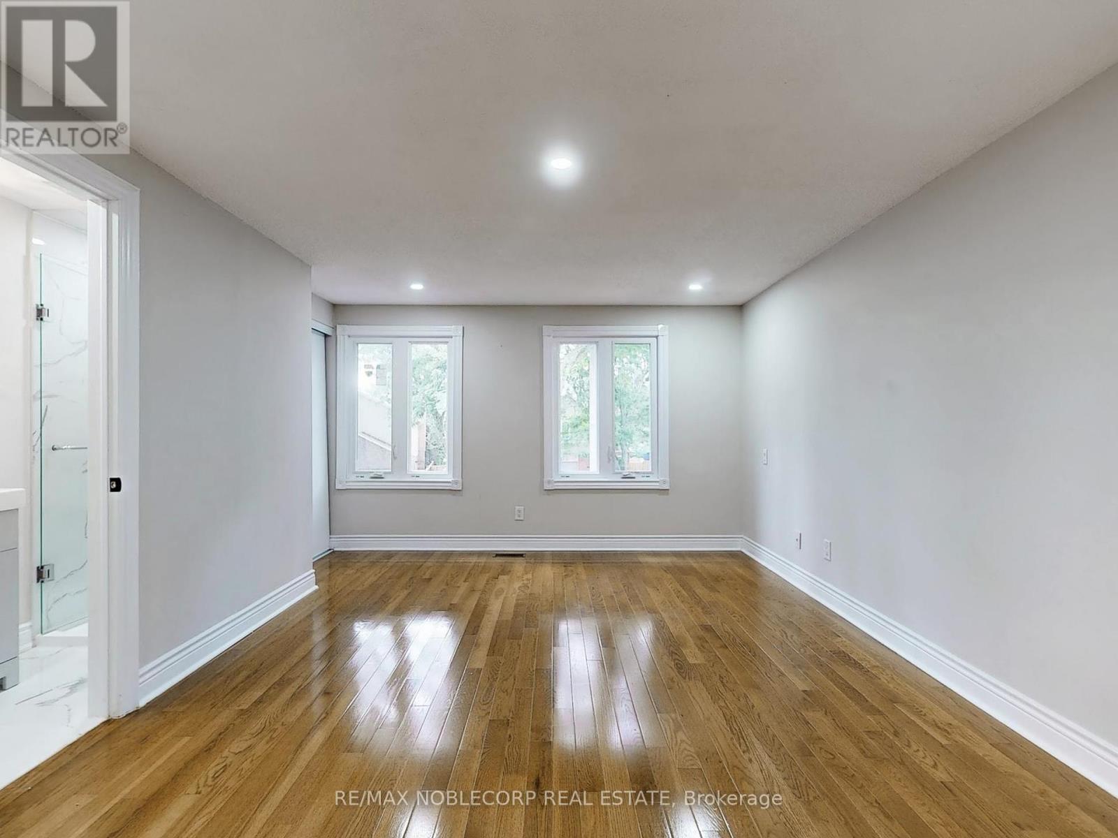 892 Sweetwater Crescent, Mississauga (Lorne Park), Ontario  L5H 4A8 - Photo 18 - W12444887
