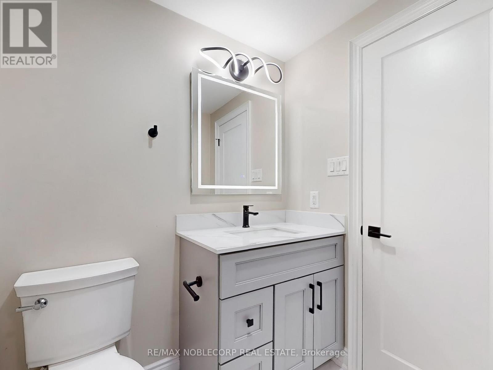 892 Sweetwater Crescent, Mississauga (Lorne Park), Ontario  L5H 4A8 - Photo 34 - W12444887