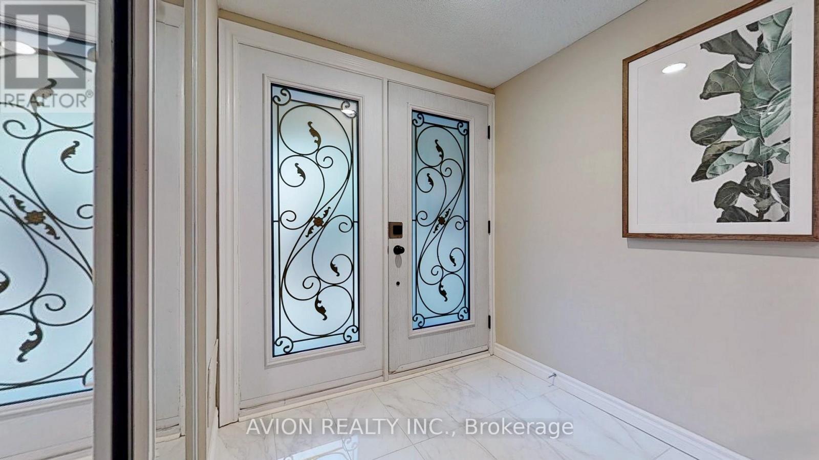 41 - 6679 Shelter Bay Road, Mississauga, Ontario  L5N 2A2 - Photo 2 - W12444892