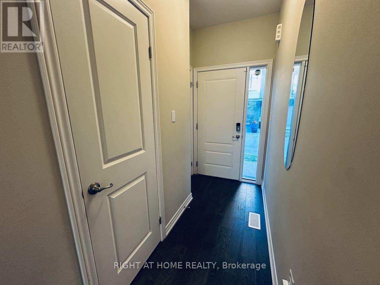 69 - 377 Glancaster Road, Hamilton, Ontario  L9G 0G4 - Photo 5 - X12444889