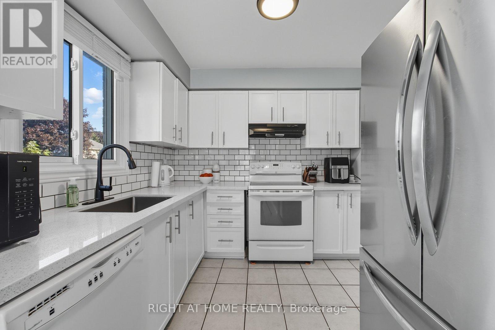 15 Glanville Crescent, Clarington (Bowmanville), Ontario  L1C 4L7 - Photo 14 - E12444915