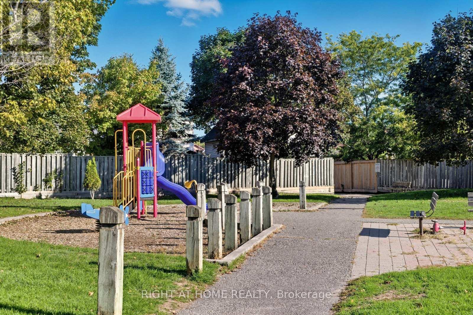 15 Glanville Crescent, Clarington (Bowmanville), Ontario  L1C 4L7 - Photo 5 - E12444915