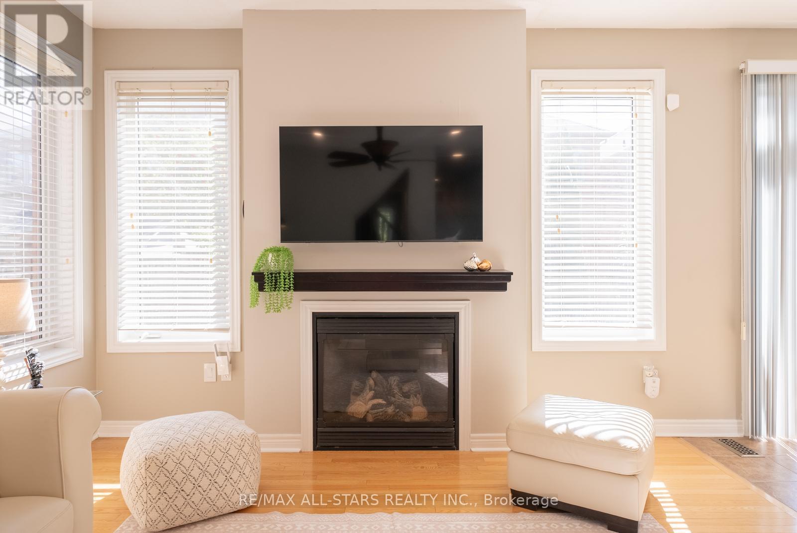 824 Millard Street, Whitchurch-Stouffville (Stouffville), Ontario  L4A 0B6 - Photo 10 - N12444903