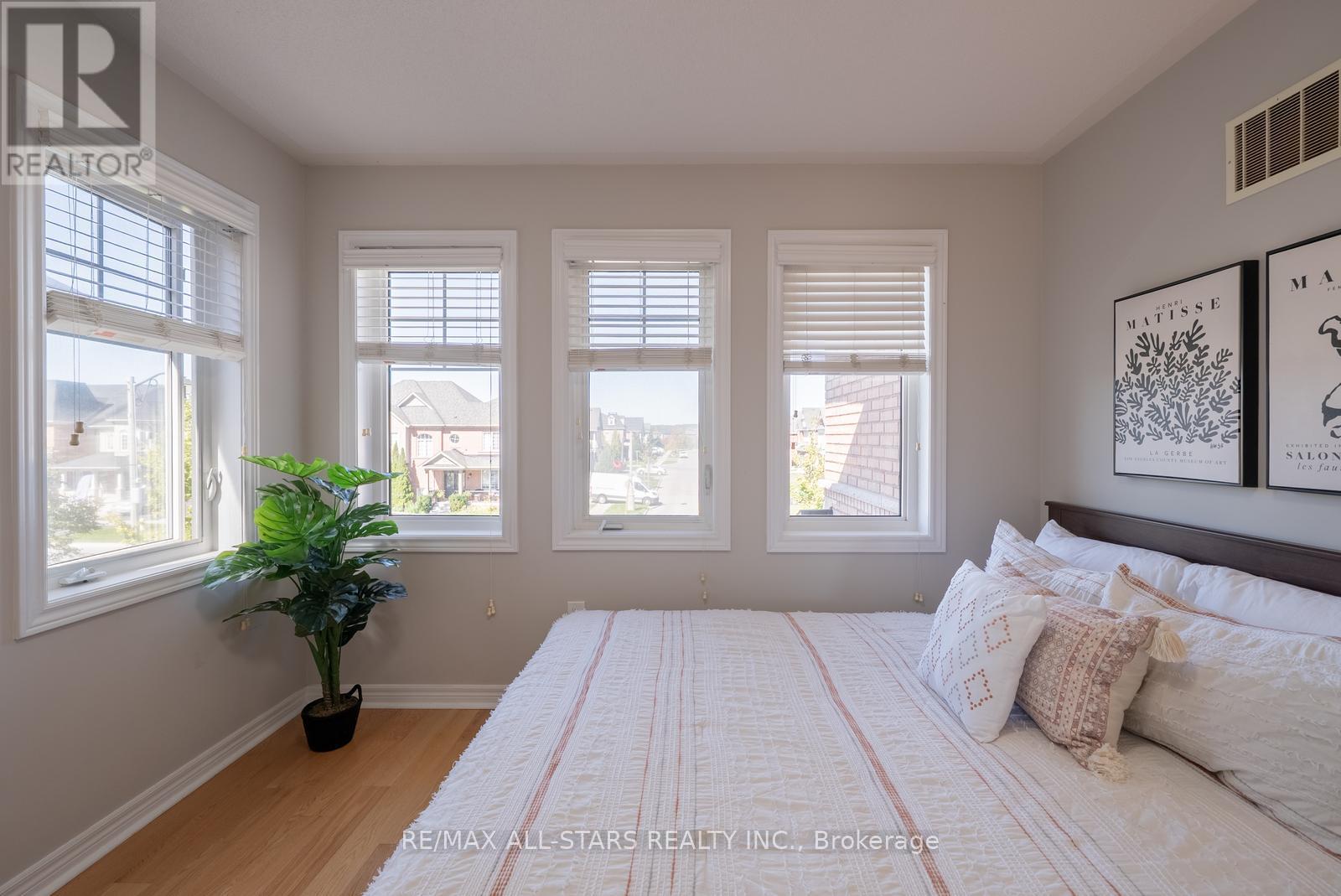 824 Millard Street, Whitchurch-Stouffville (Stouffville), Ontario  L4A 0B6 - Photo 21 - N12444903