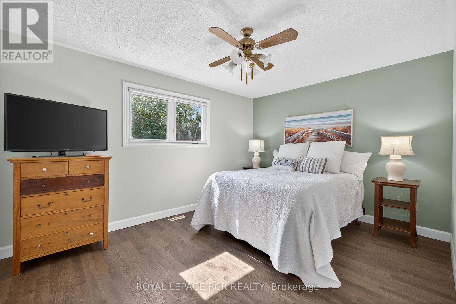 33 Summerhill Road, East Gwillimbury (Holland Landing), Ontario  L9N 1C6 - Photo 16 - N12444911