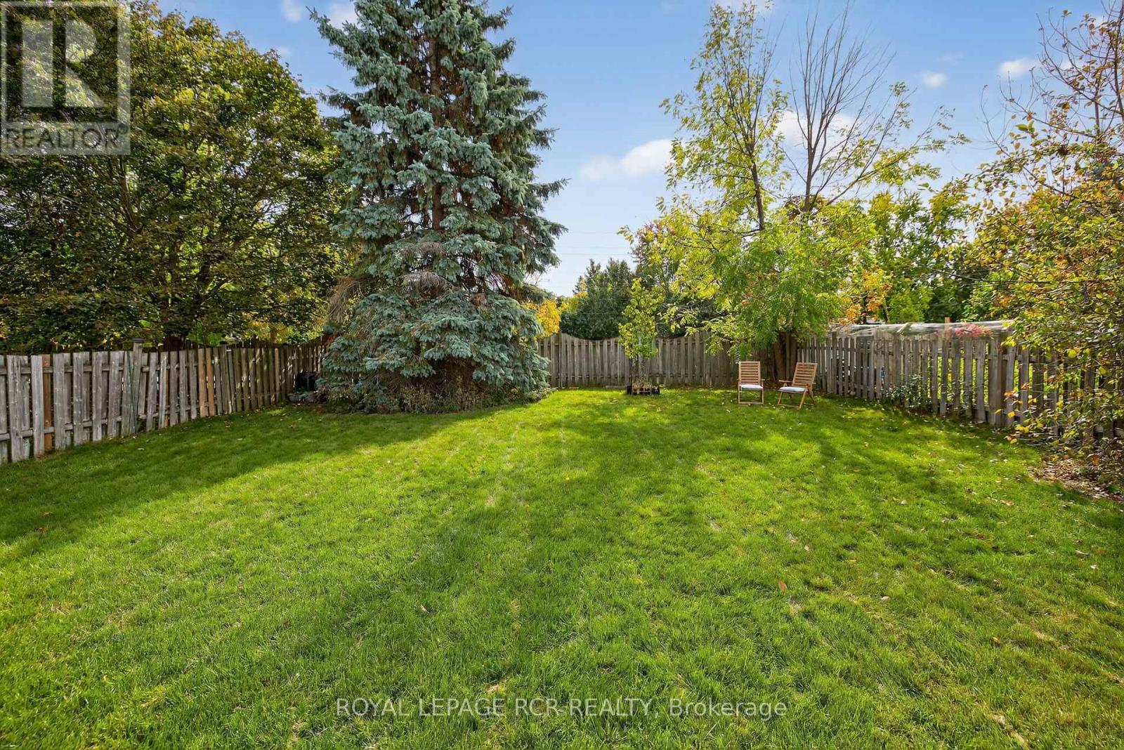 33 Summerhill Road, East Gwillimbury (Holland Landing), Ontario  L9N 1C6 - Photo 3 - N12444911
