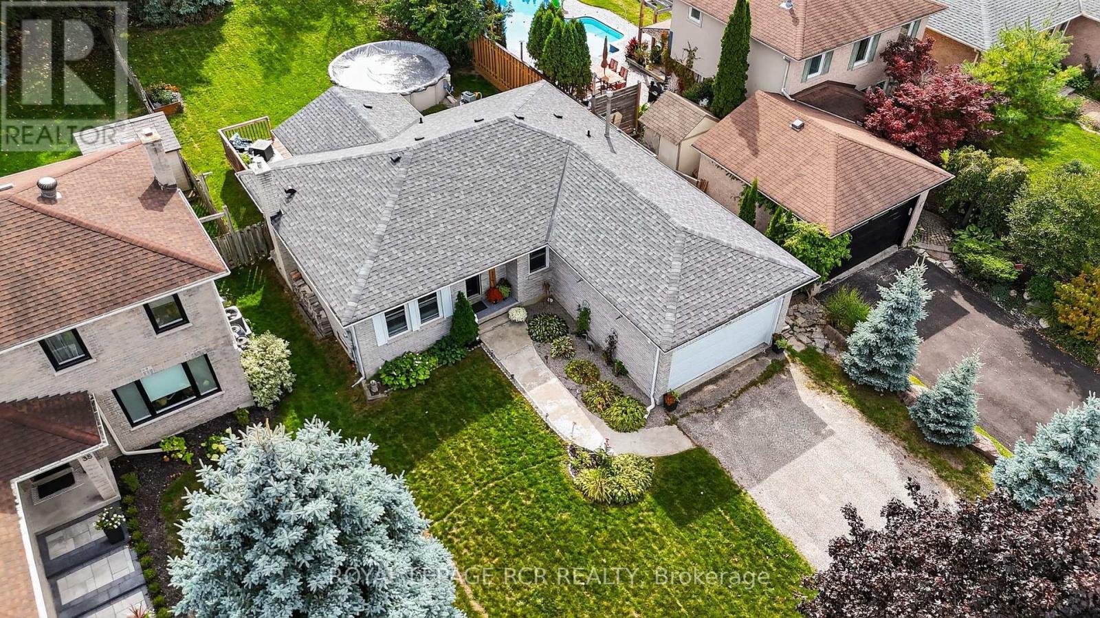 33 Summerhill Road, East Gwillimbury (Holland Landing), Ontario  L9N 1C6 - Photo 33 - N12444911