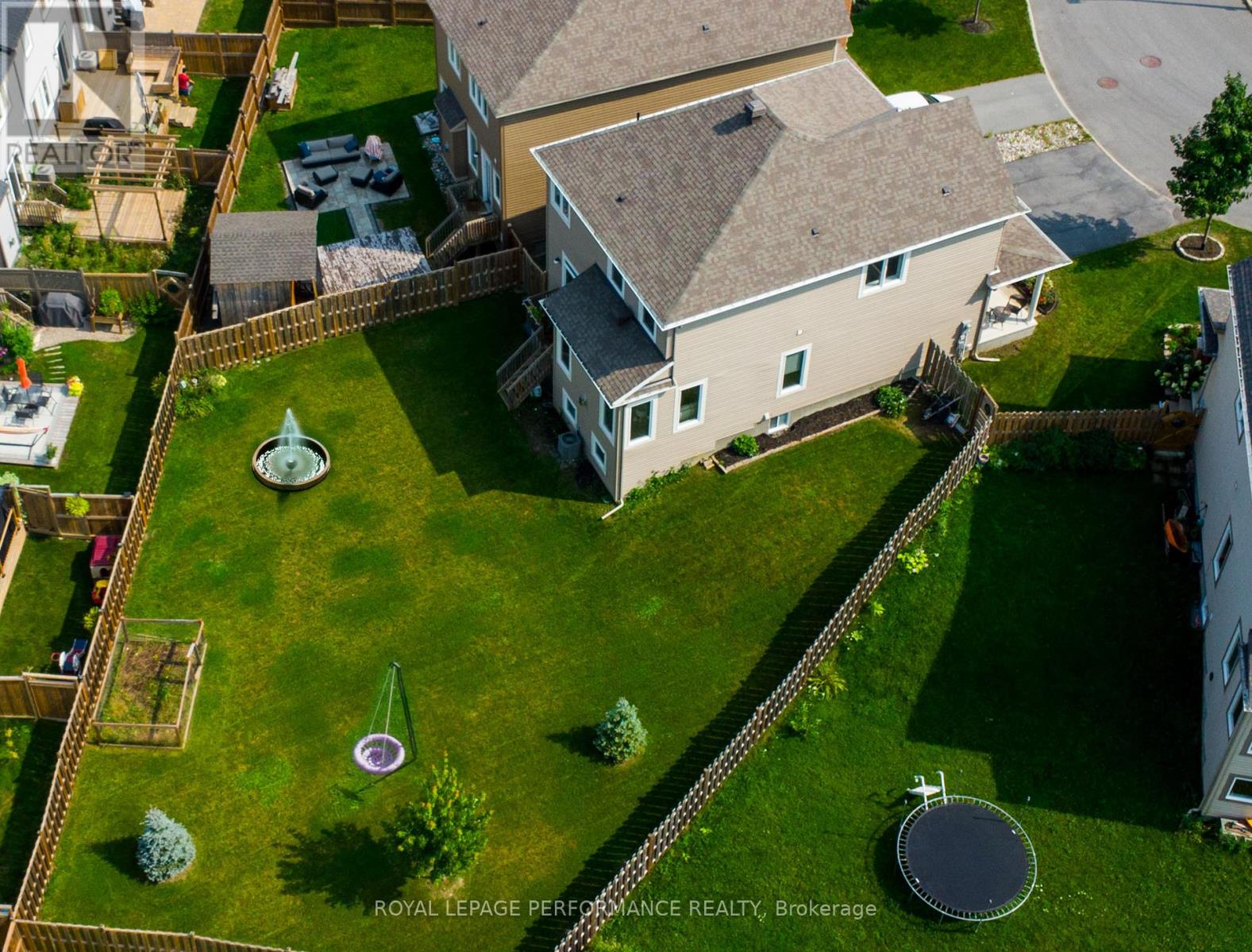 16 Sweetbay Circle, Ottawa, Ontario  K2S 0W8 - Photo 3 - X12407529