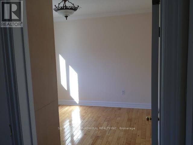 1336 Mississauga Road S, Mississauga, Ontario  L5H 2J4 - Photo 11 - W12444912