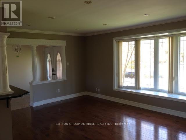 1336 Mississauga Road S, Mississauga, Ontario  L5H 2J4 - Photo 5 - W12444912