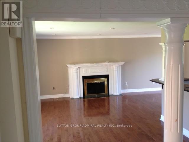1336 Mississauga Road S, Mississauga, Ontario  L5H 2J4 - Photo 9 - W12444912