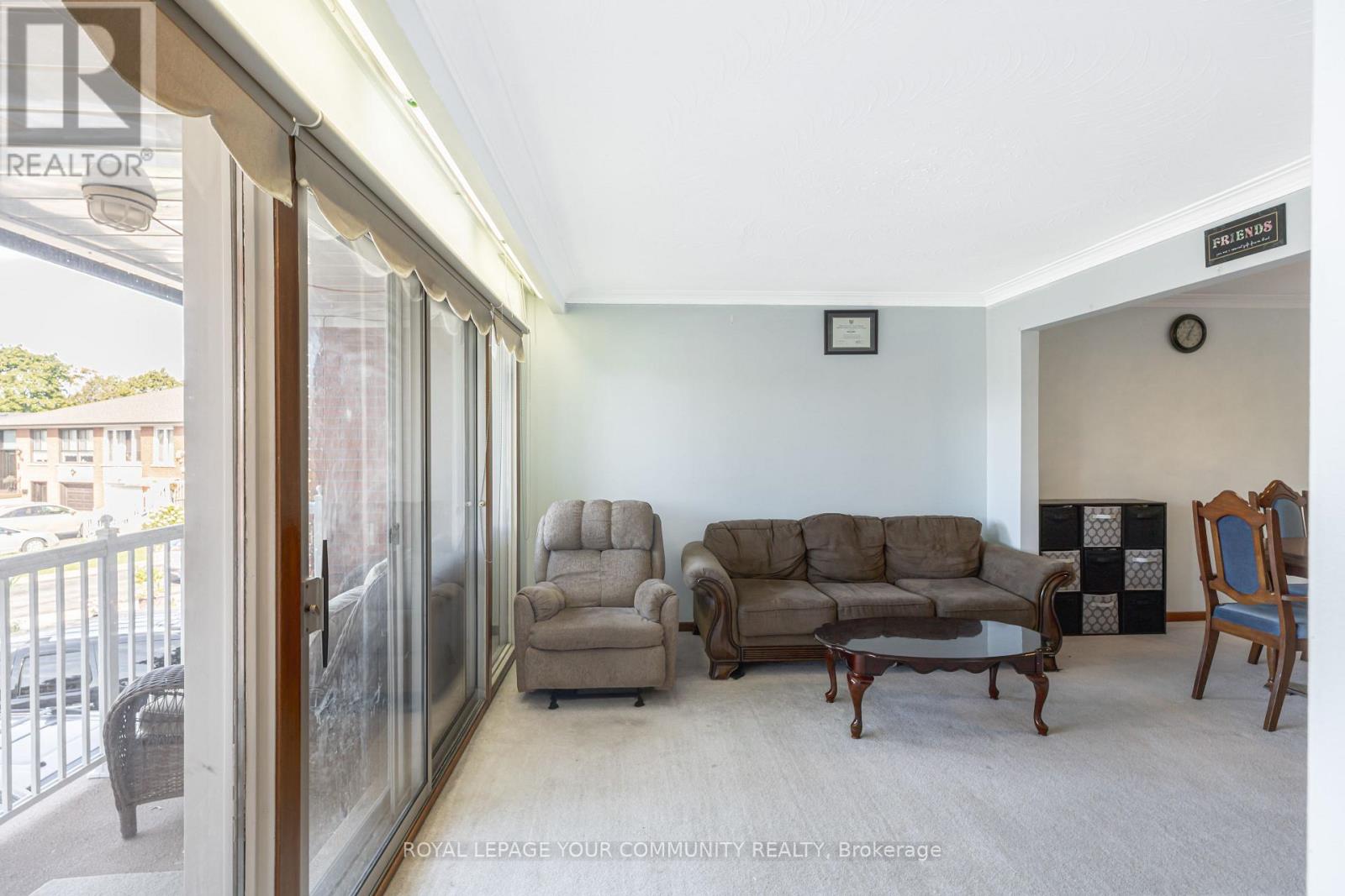 18 Loomis Court, Toronto (York University Heights), Ontario  M3J 1P8 - Photo 18 - W12444913