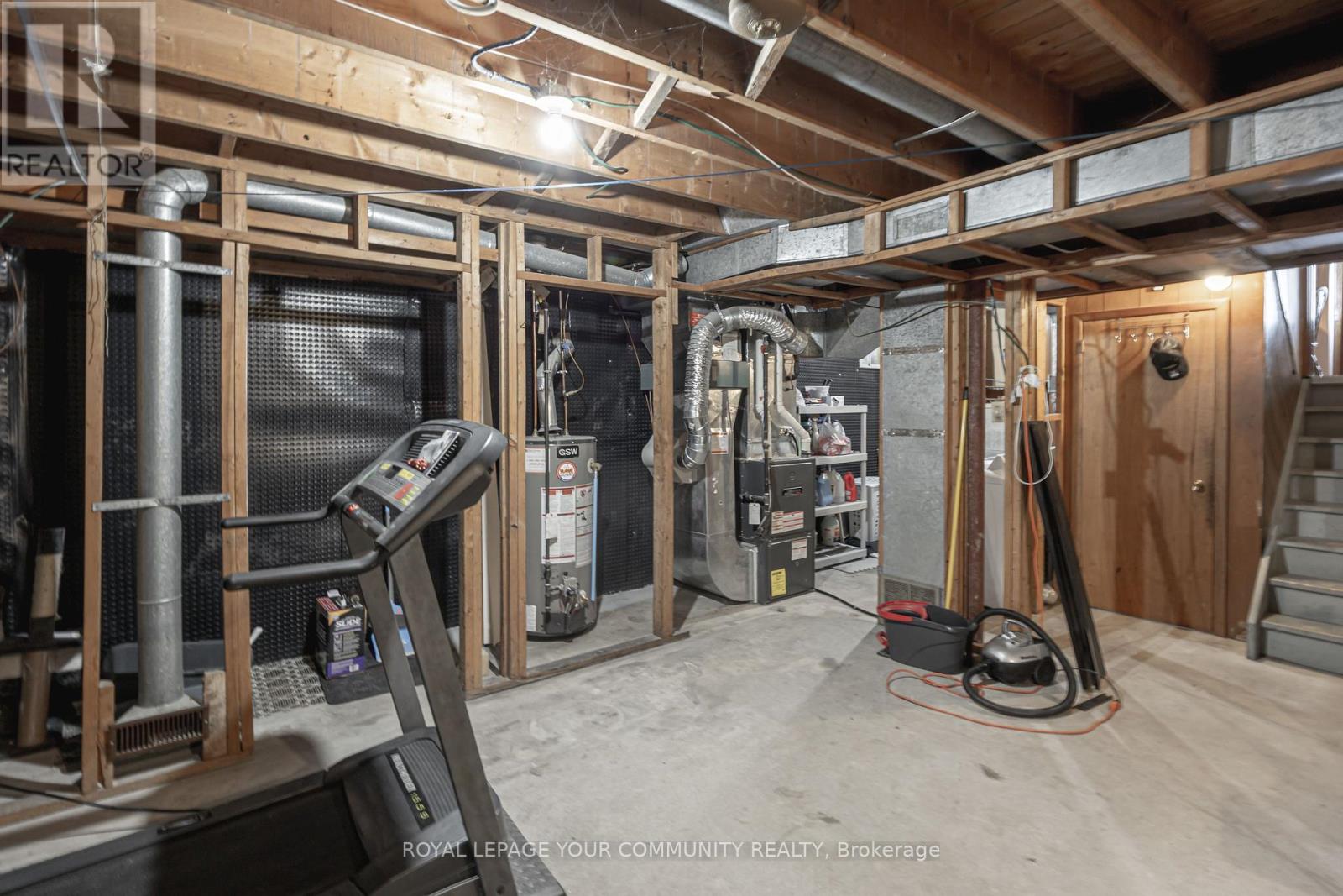 18 Loomis Court, Toronto (York University Heights), Ontario  M3J 1P8 - Photo 41 - W12444913