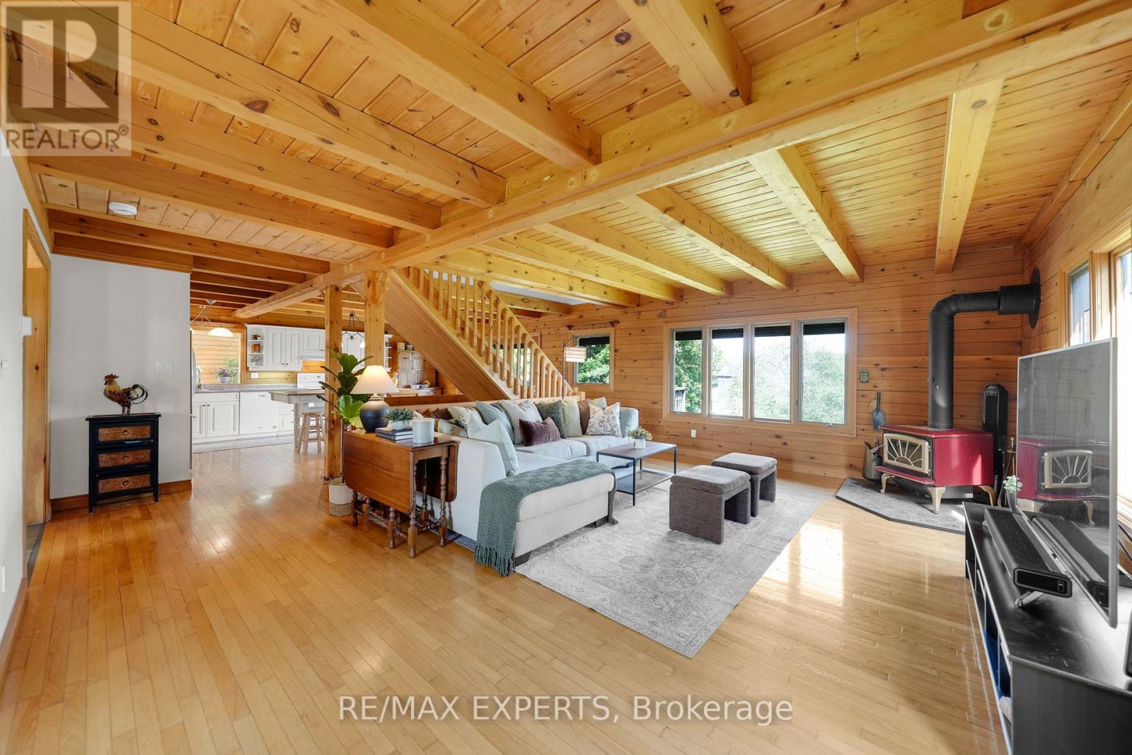 15481 Mount Wolfe Road, Caledon, Ontario  L7E 3P3 - Photo 7 - W12444920