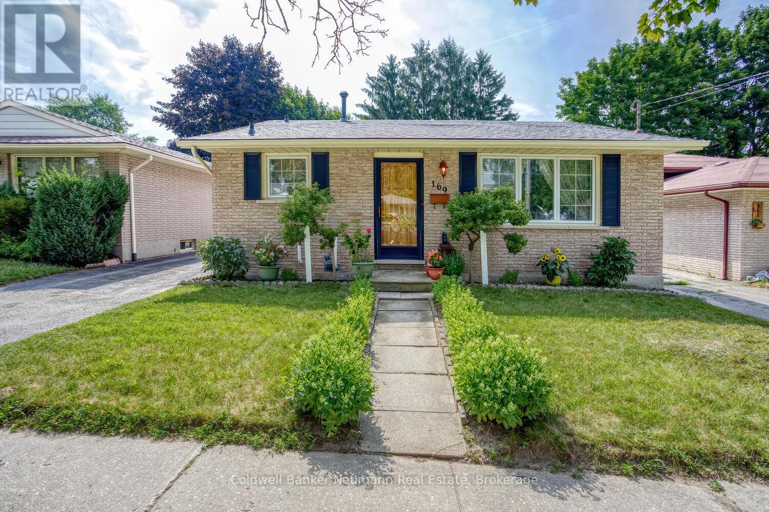 169 COUNTRY CLUB DRIVE, Guelph, Ontario