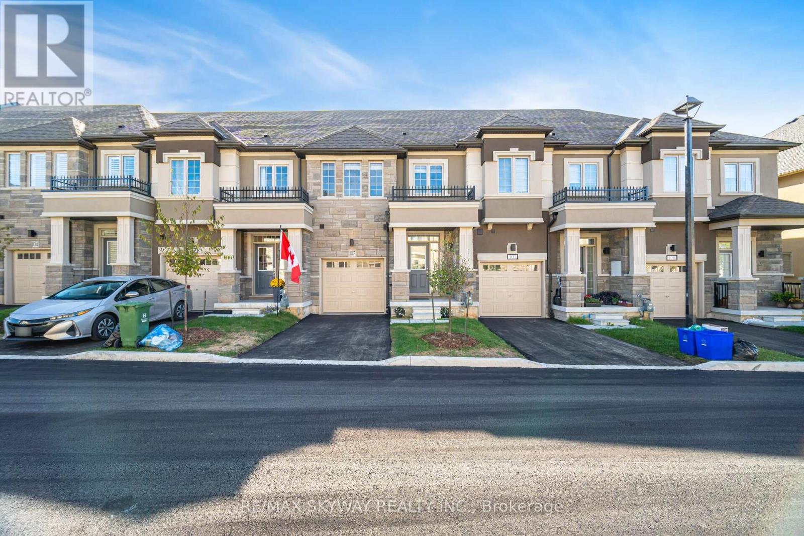102 - 305 Garner Road W, Hamilton, Ontario  L9G 5E6 - Photo 4 - X12443909