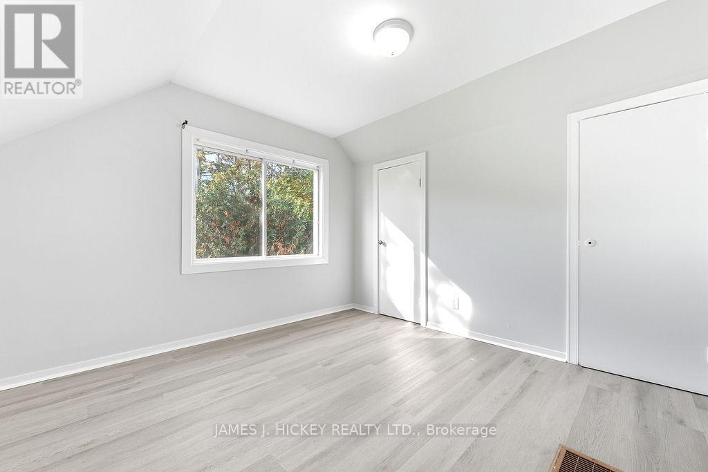 13 Thomson Crescent, Deep River, Ontario  K0J 1P0 - Photo 18 - X12444939