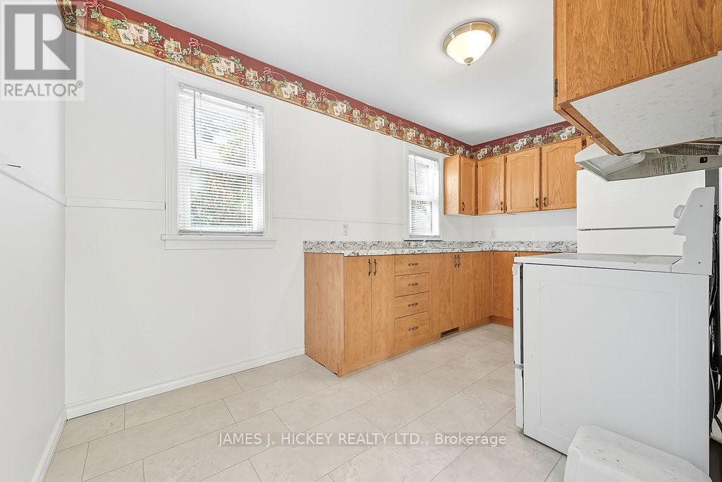 13 Thomson Crescent, Deep River, Ontario  K0J 1P0 - Photo 2 - X12444939