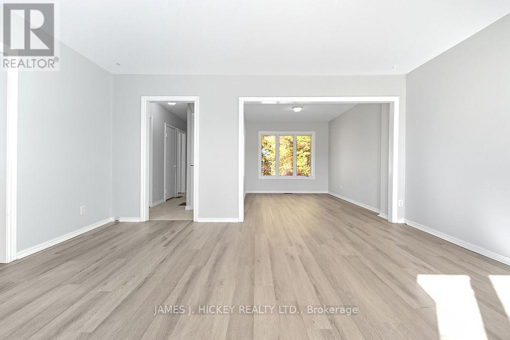 13 Thomson Crescent, Deep River, Ontario  K0J 1P0 - Photo 9 - X12444939
