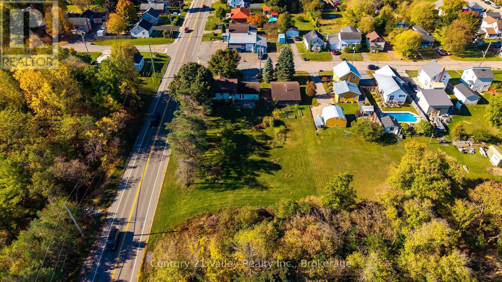 405 Moore Street, Renfrew, Ontario  K7V 1L8 - Photo 12 - X12444965