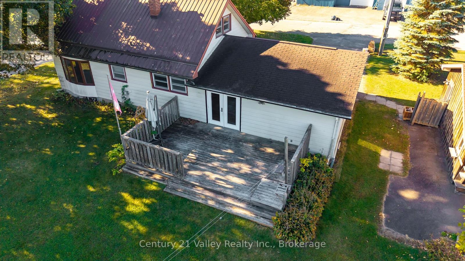 405 Moore Street, Renfrew, Ontario  K7V 1L8 - Photo 20 - X12444965