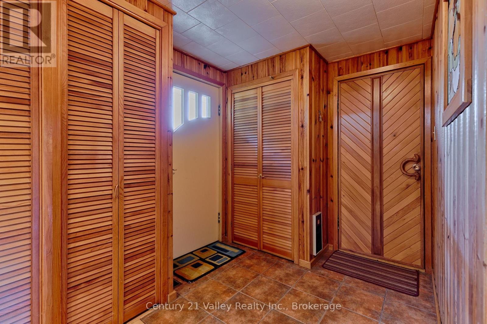 405 Moore Street, Renfrew, Ontario  K7V 1L8 - Photo 22 - X12444965