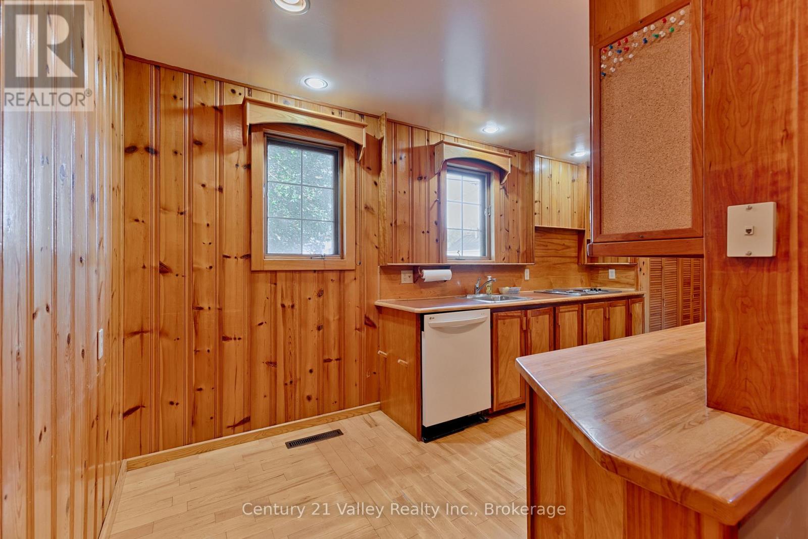 405 Moore Street, Renfrew, Ontario  K7V 1L8 - Photo 25 - X12444965